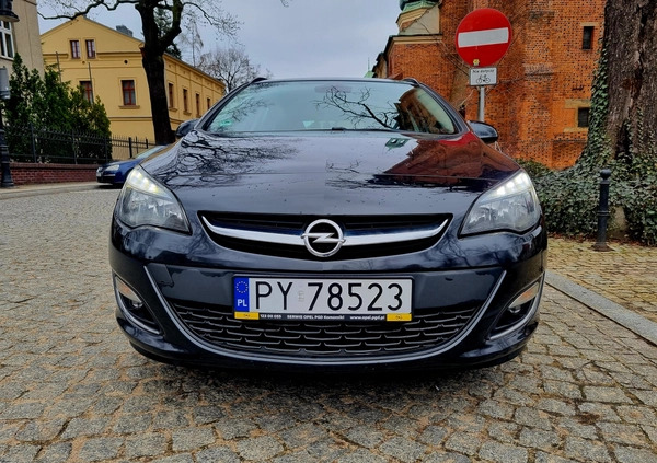 Opel Astra cena 24500 przebieg: 272000, rok produkcji 2013 z Poznań małe 326